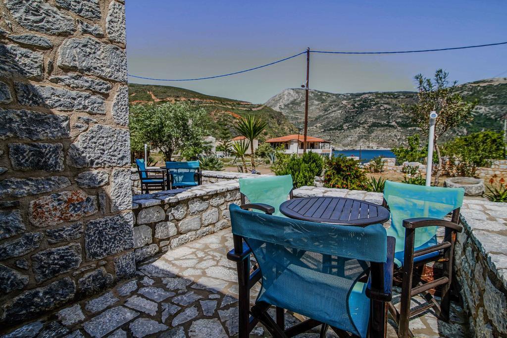 Psamathous Guesthouse Порто-Кайо Экстерьер фото